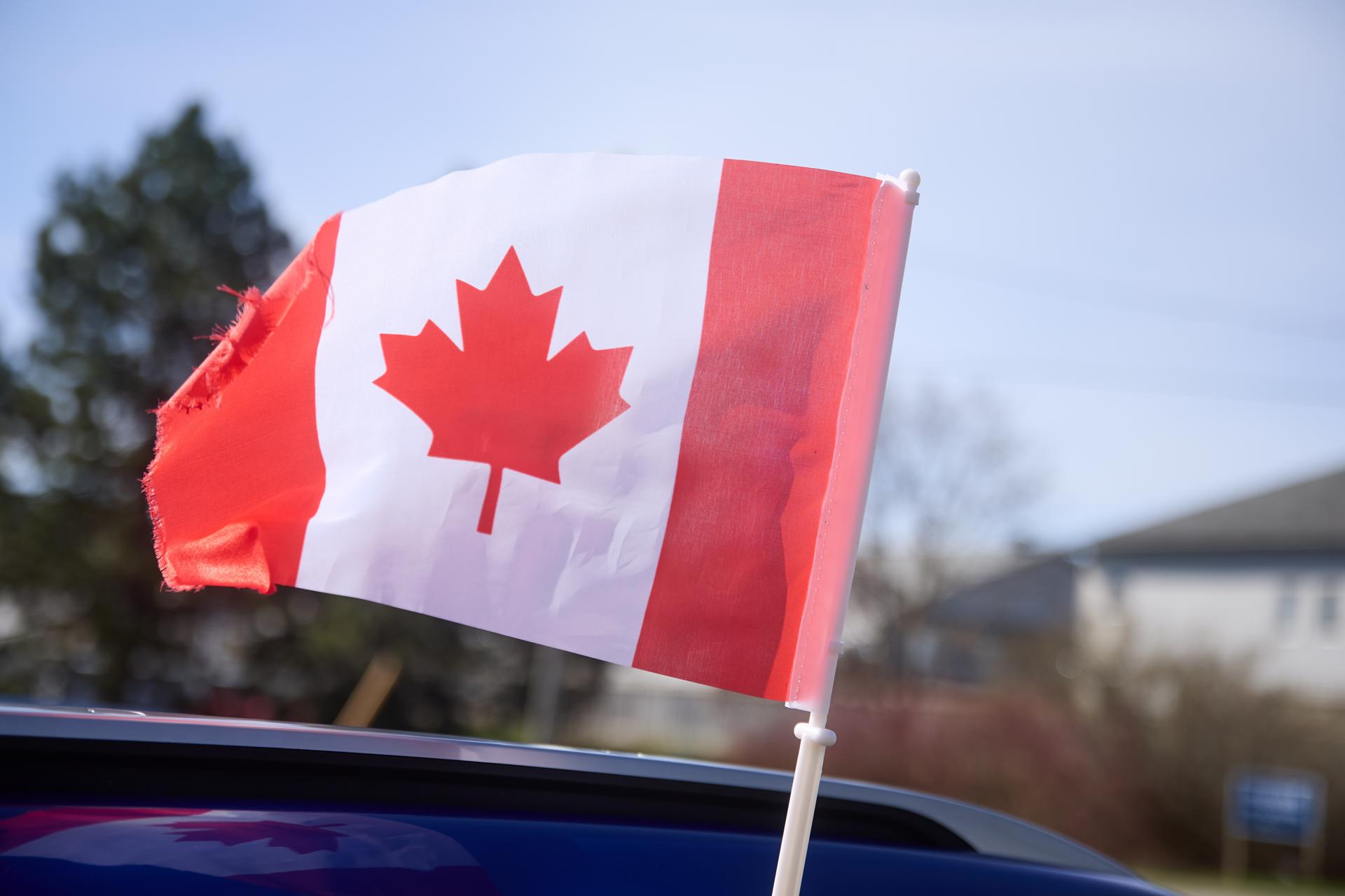 Fotografía de archivo de bandera de Canadá. EFE/ERIC REID