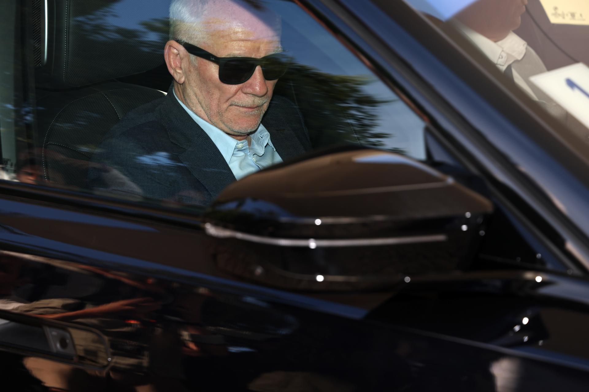 El delegado general del festival, Thierry Fremaux, llega antes del 78º Festival de Cine de Cannes, en Cannes, Francia, el 12 de mayo de 2025. El festival de cine se celebra del 13 al 24 de mayo de 2025. (Cine, Francia) EFE/EPA/MOHAMMED BADRA
```