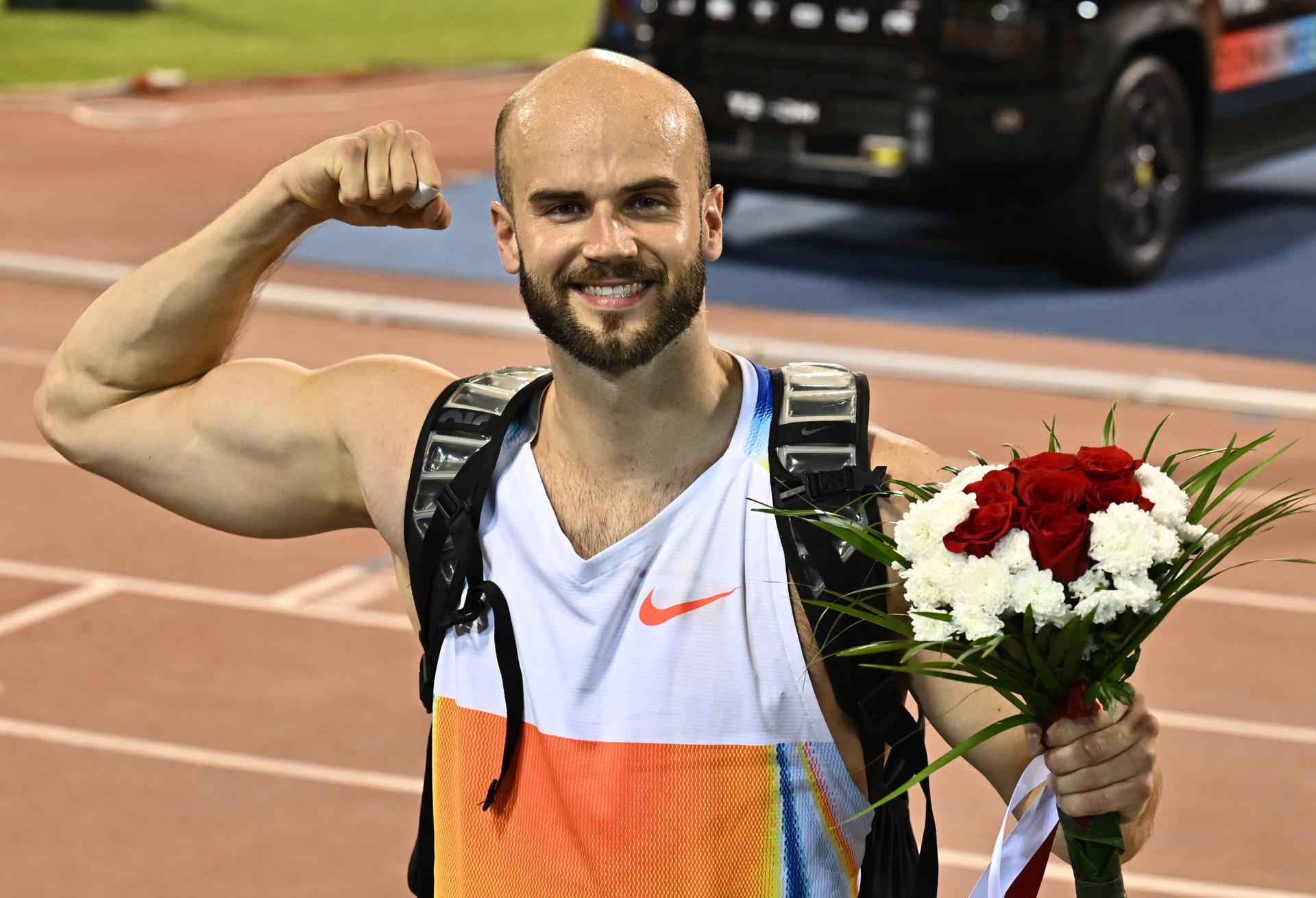 Julian Weber festeja su victoria. EFE/EPA/NOUSHAD THEKKAYIL
