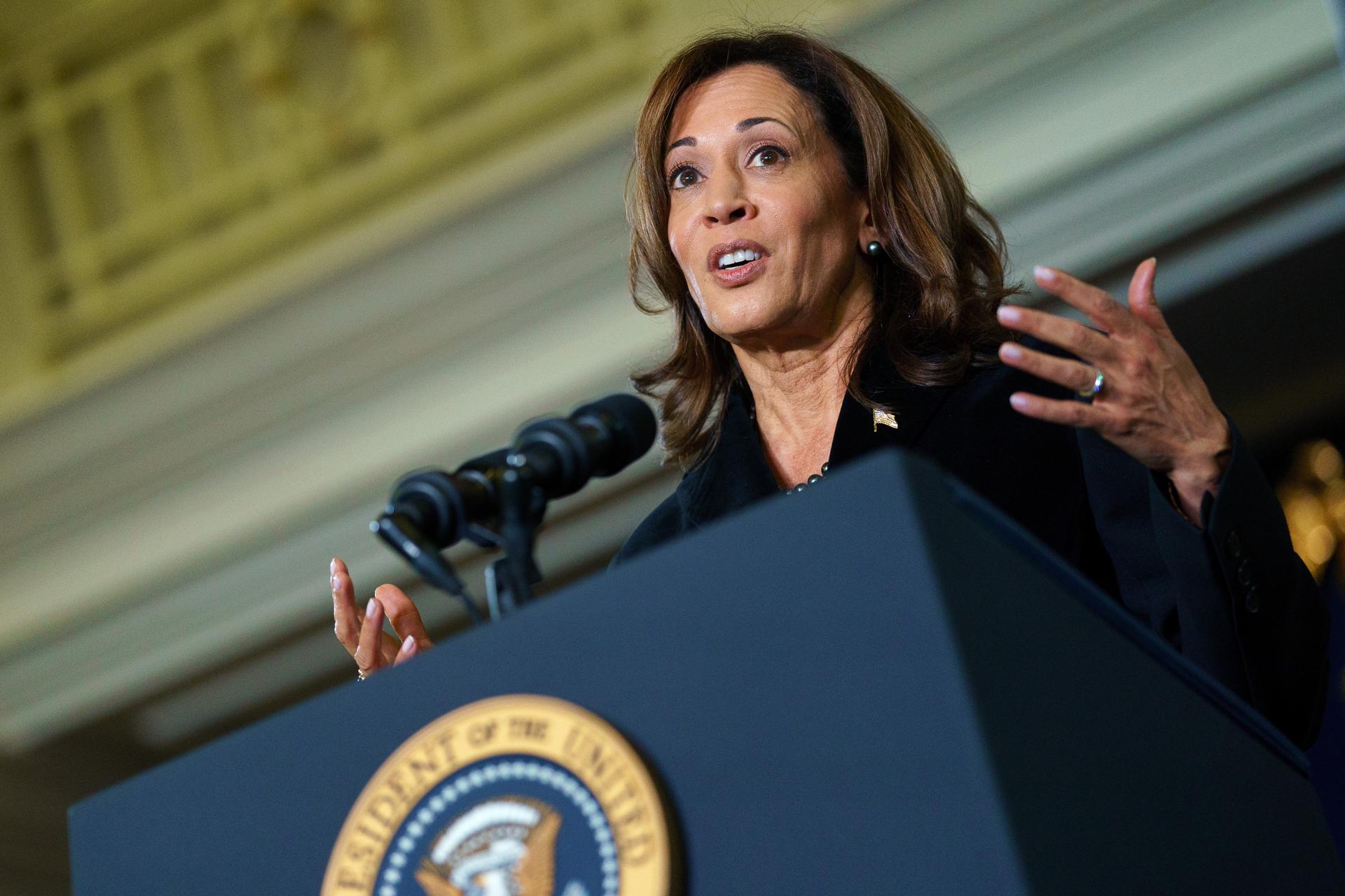 Fotografía de archivo de la exvicepresidenta de EE.UU., Kamala Harris. EFE/EPA/WILL OLIVER / POOL