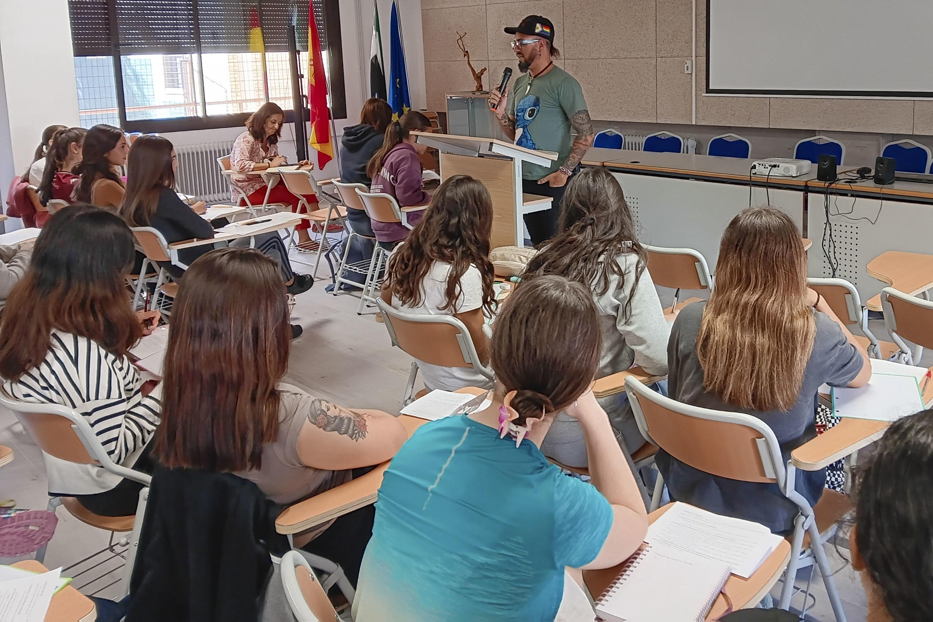 Imagen de archivo (30/09/2024) de un aula del instituto San Fernando de Badajoz. EFE/ José Luis Real