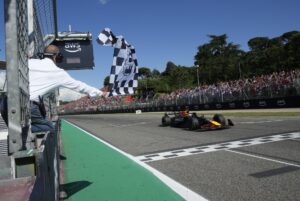 El cuádruple campeón del mundo neerlandés Max Verstappen (Red Bull) Men el circuito de Imola (Italia).EFE/EPA/Luca Bruno