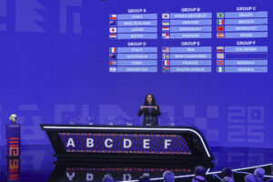 El exfutbolista argentino Juan Pablo Sorín participa en el sorteo de la fase de grupos de la Copa Mundial Sub-20 de la FIFA. EFE/Rafael Arancibia