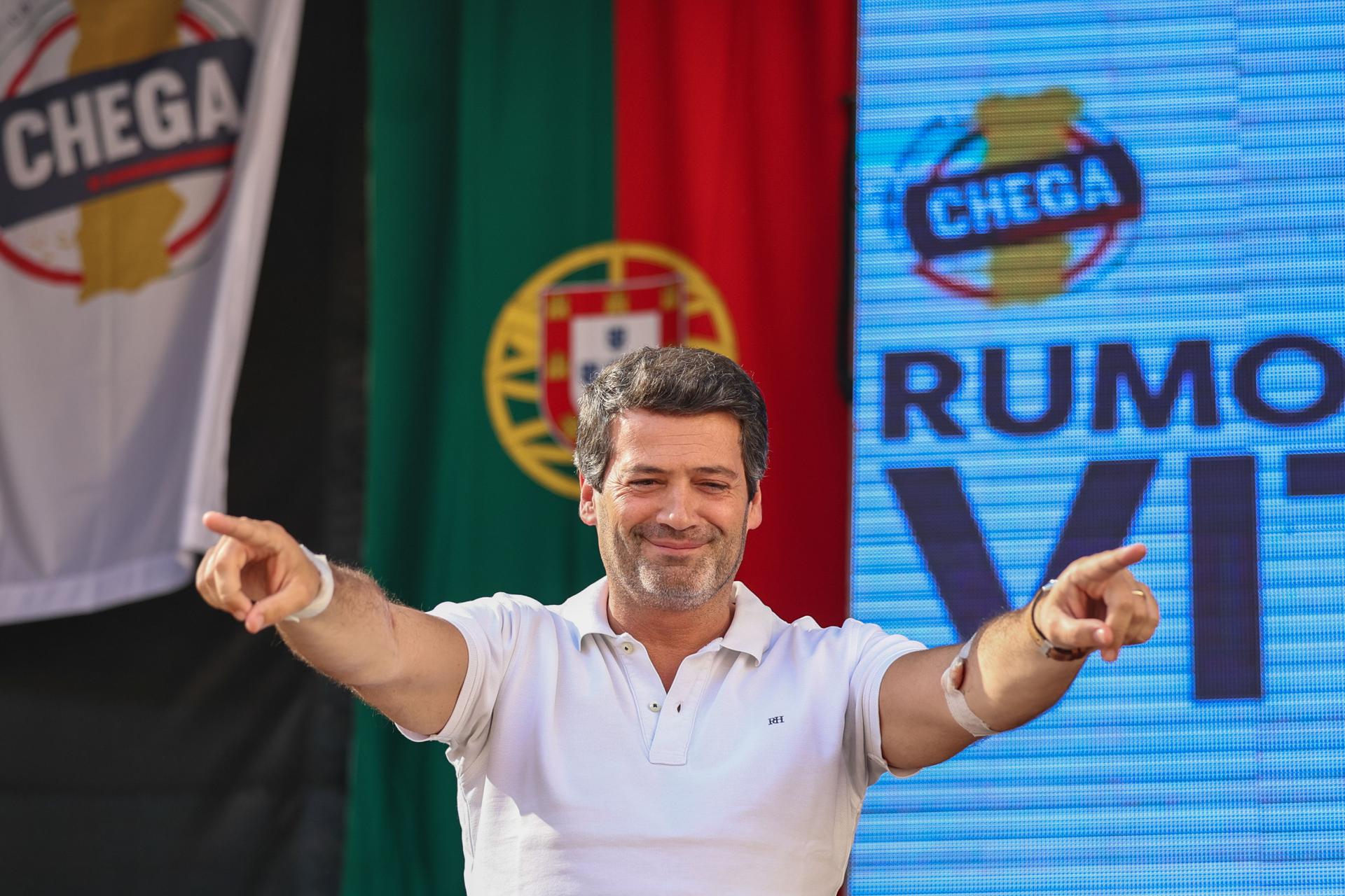 Líder del partido de extrema derecha Chega de Portugal, Andre Ventura durante un evento de campaña en Lisboa en el último día de la campaña electoral legislativa, en Lisboa, Portugal, 16 de mayo de 2025. Portugal celebrará elecciones legislativas anticipadas el 18 de mayo de 2025. (Elecciones, Lisboa) EFE/EPA/ANTONIO COTRIM