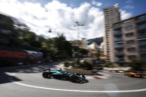El español de Aston Martin Fernando Alonso, este viernes en los libres el GP de Mónaco de f1. EFE/EPA/YOAN VALAT