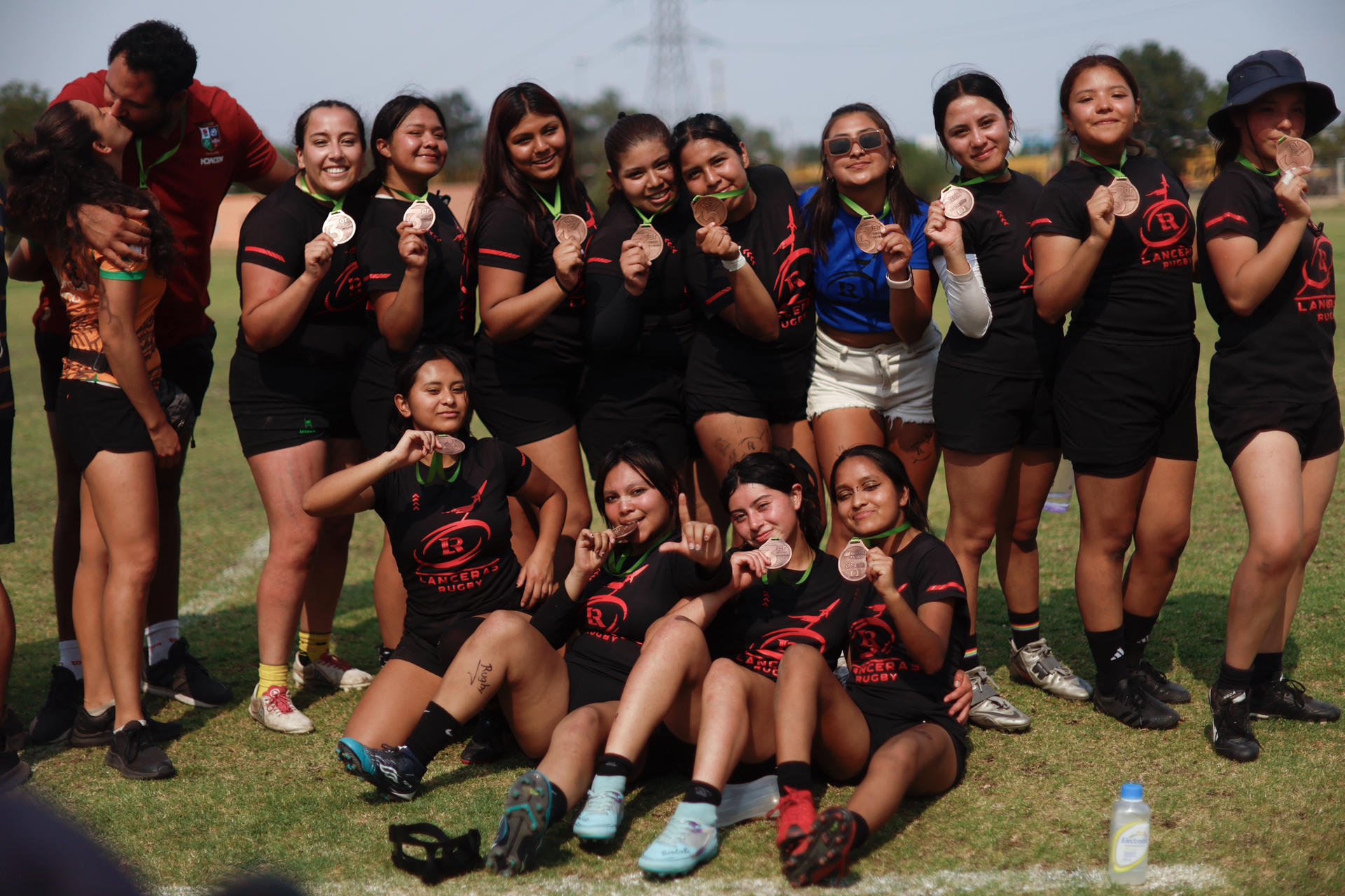 Fotografía de jugadoras de Lanceras posando durante el Torneo Interuniversitario de Iberdrola México-DestElla en Ciudad de México (México). EFE/ Sáshenka Gutiérrez