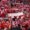 Aficionados del Liverpool ondean bufandas durante el partido de fútbol de la Premier League inglesa entre el Liverpool FC y el Tottenham Hotspur, en Liverpool, Gran Bretaña. EFE/EPA/ADAM VAUGHAN SOLO PARA USO EDITORIAL.