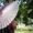 En la imagen de archivo, una pareja se cubre del sol en el parque St. James en Londres, Reino Unido. EFE/Andy Rain