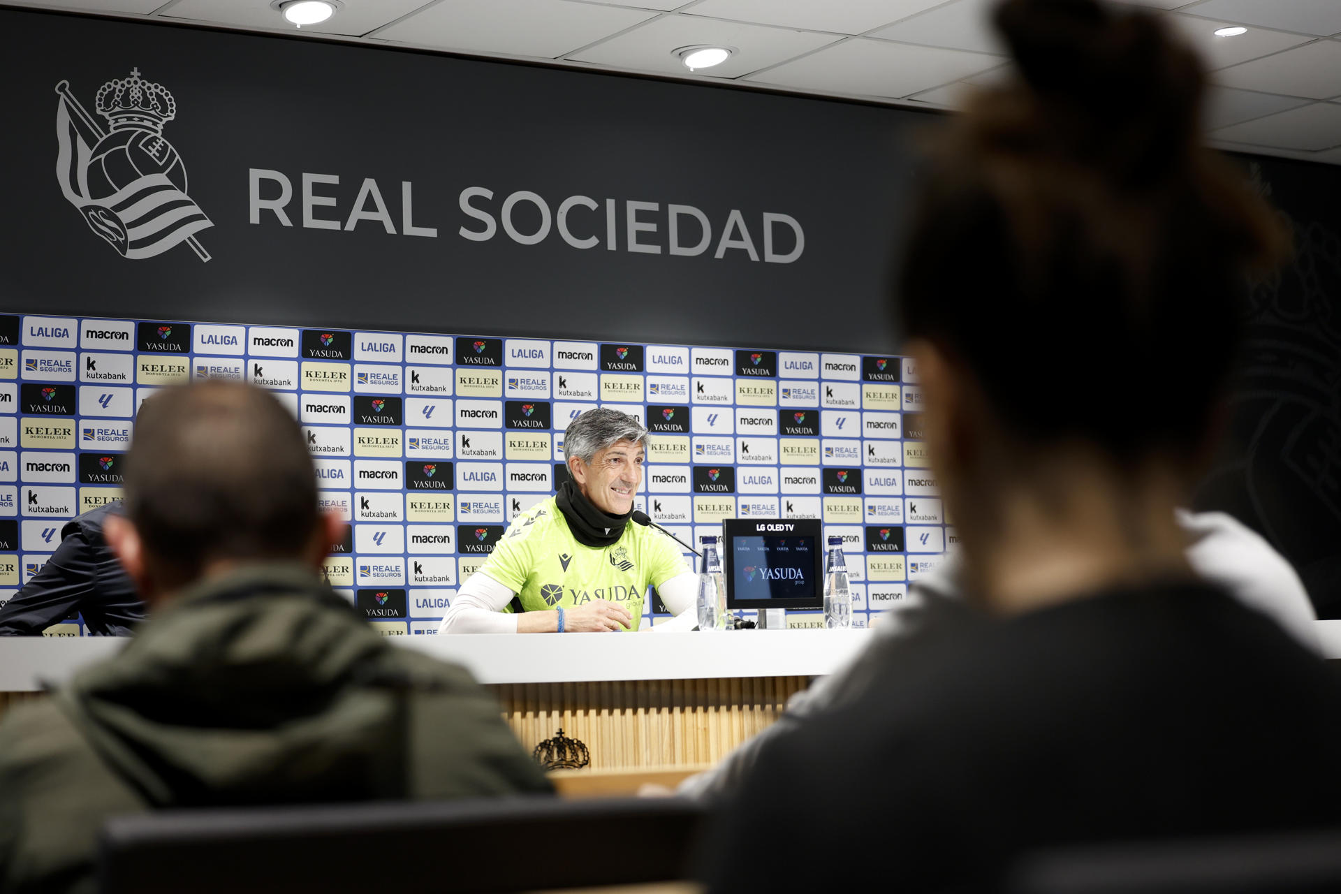 Imanol Alguacil, durante la rueda de prensa de este viernes. EFE/Juan Herrero.