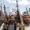 Simpatizantes hutíes gritan consignas y levantan sus armas durante una protesta contra Estados Unidos e Israel en Saná, Yemen, 09 de mayo de 2025. Miles de simpatizantes hutíes se reunieron en Saná para protestar contra la reciente campaña de bombardeos de Estados Unidos e Israel contra posiciones controladas por los hutíes en Yemen y para expresar su apoyo a los palestinos en la Franja de Gaza. El líder hutí Abdul-Malik al-Houthi dijo en un discurso televisado que el grupo ha llevado a cabo más de 130 ataques contra Israel desde mediados de marzo, utilizando 253 misiles balísticos e hipersónicos y drones, en apoyo a los palestinos en Gaza. (Protestas, Estados Unidos) EFE/EPA/YAHYA ARHAB