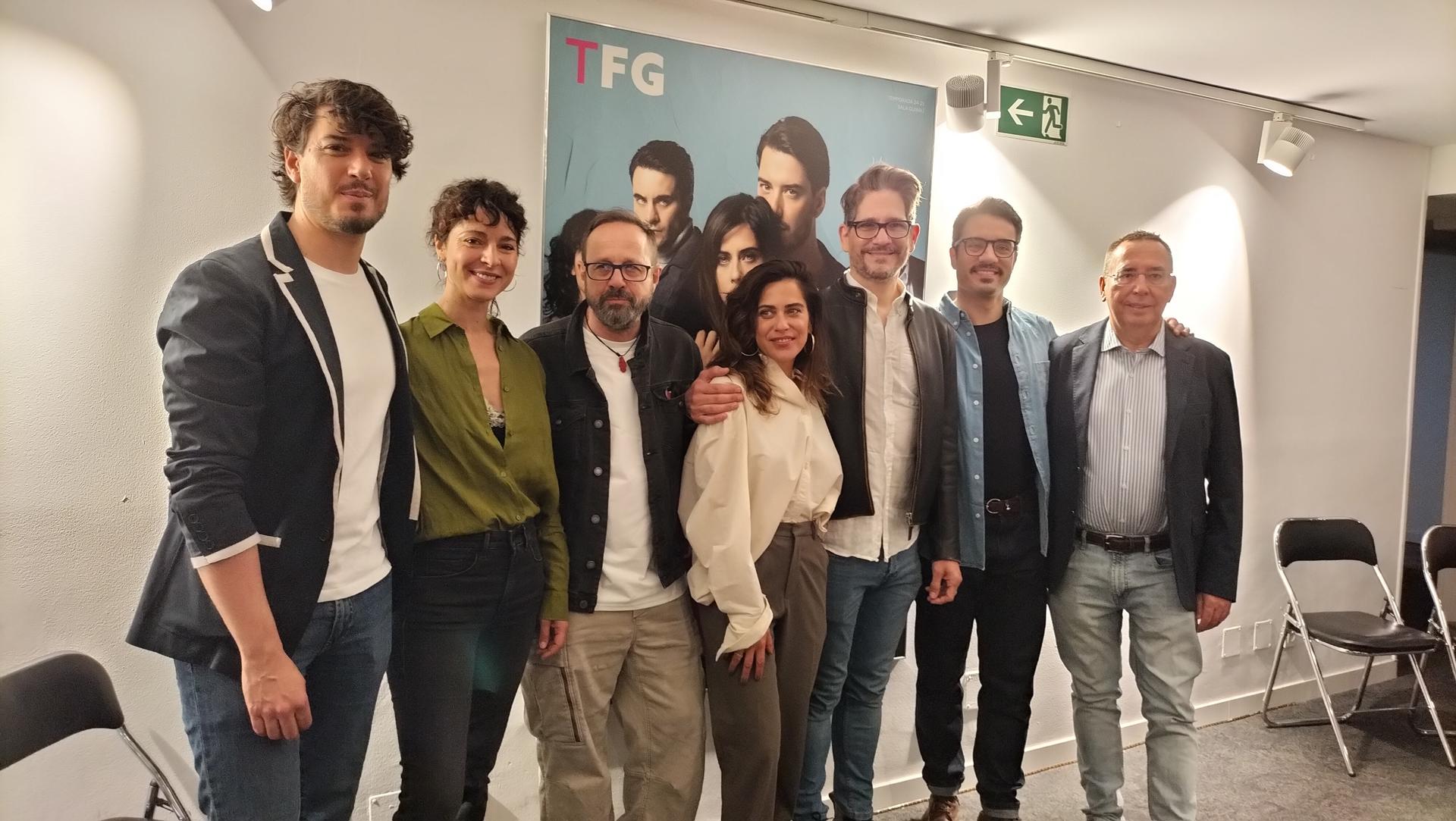 Fotografía del elenco de 'Casa de muñecas?, de Ibsen. EFE/ Inma Tapia