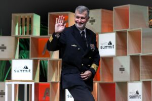 Fotografía de archivo del almirante portugués en la reserva y candidato a la presidencia de Portugal, Henrique Gouveia e Melo, en Lisboa (Portugal). EFE/Antonio Cotrim