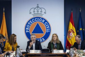Fotografía facilitada por el Ministerio del Interior de la reunión del Comité Estatal de Coordinación y Dirección (CECOD) del Plan Estatal de Incendios Forestales, presidido por el ministro del Interior, Fernando Grande-Marlaska, que ha dado luz verde al despliegue de todos los recursos estatales a partir del 1 de junio. EFE