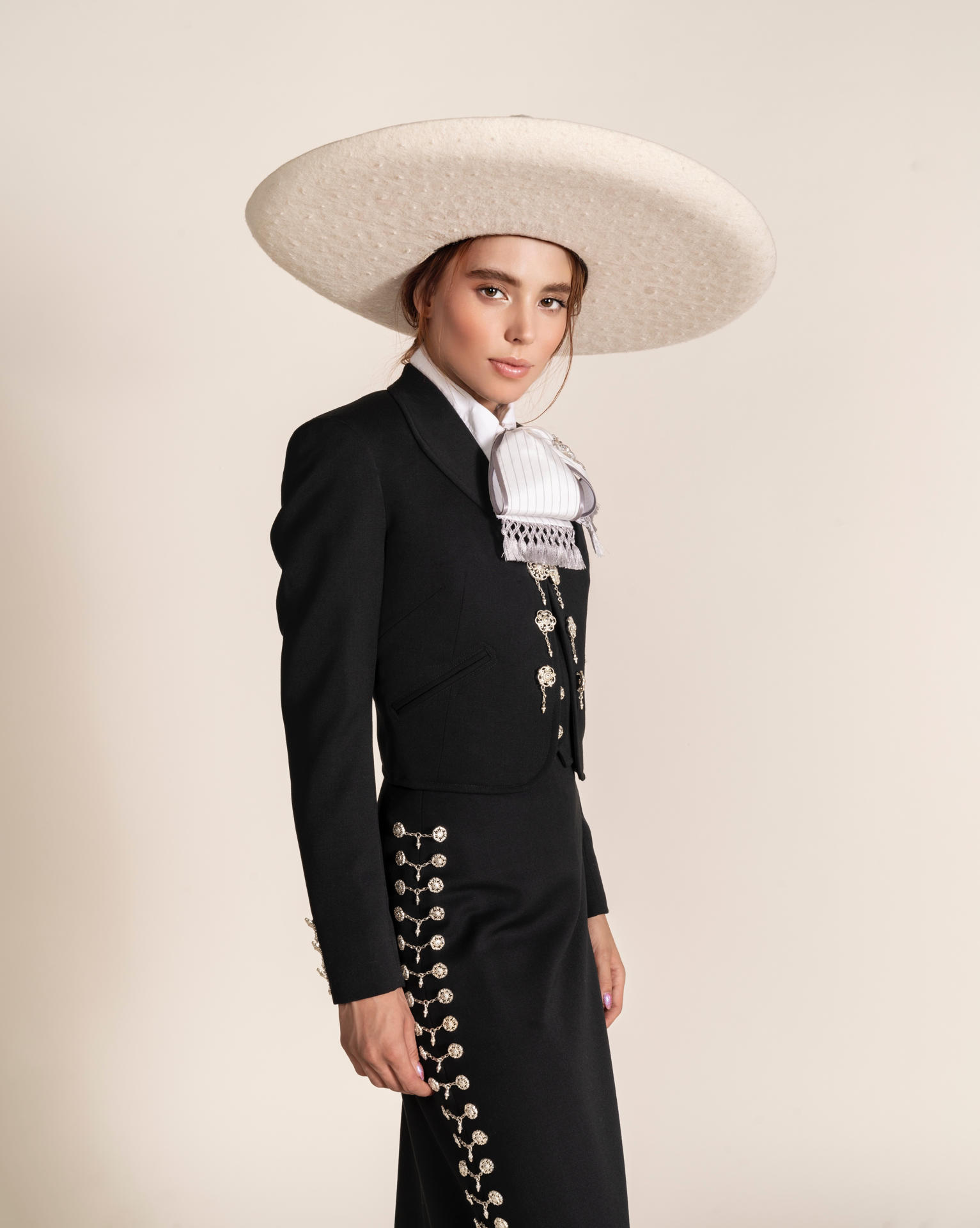Fotografía cedida por Universal Music de la cantante mexicana-estadounidense Majo Aguilar quien lanzó este jueves, su nuevo álbum 'Mariachi mío', el más personal y ambicioso de su carrera, según una nota de su agencia. EFE/ Universal Music