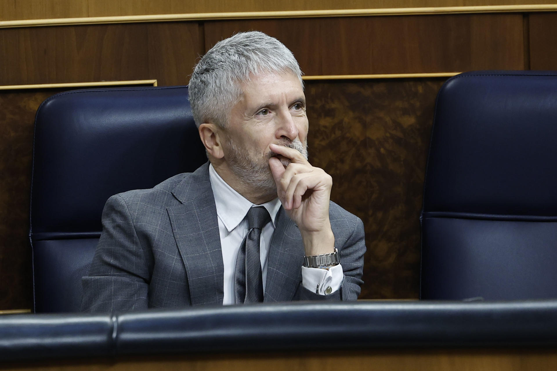 El ministro del Interior, Fernando Grande-Marlaska, en la sesión de control al Gobierno celebrada este miércoles en el Congreso. EFE/Chema Moya