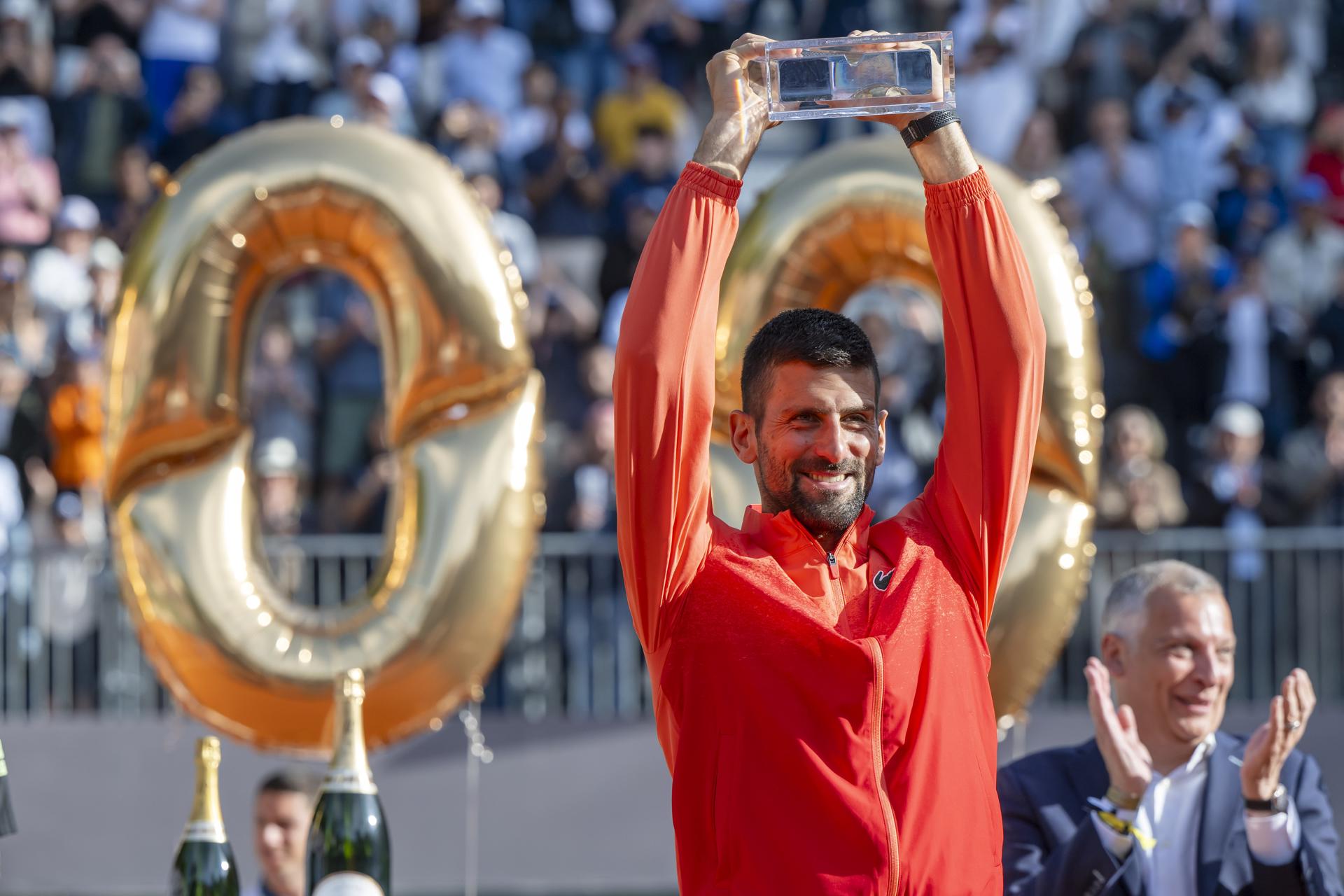 El serbio Novak Djokovic ante el polaco Hubert Hurkacz, en el torneo de Ginebra EFE/EPA/MARTIAL TREZZINI