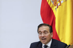 MADRID, 05/05/2025.- El ministro de Asuntos Exteriores, José Manuel Albares, comparece ante la Comisión de Asuntos Exteriores del Congreso de los Diputados este lunes para presentar las prioridades de la política exterior y de cooperación española y someterse al control de los grupos ante asuntos polémicos como las relaciones con Marruecos, Venezuela o Israel. EFE/ Javier Lizón