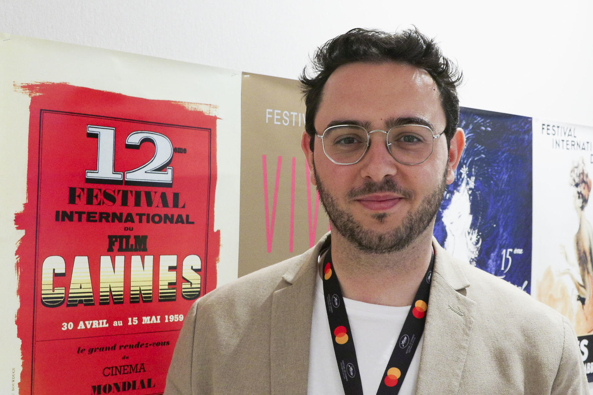 El director catalán Marc Camardons presenta su corto 'Per bruixa i metzinera' ('Por bruja y venenosa') en el Festival de Cannes, a través de la Cinef, en el que participan cortos de escuelas de cine. EFE/ Edgar Sapiña Manchado