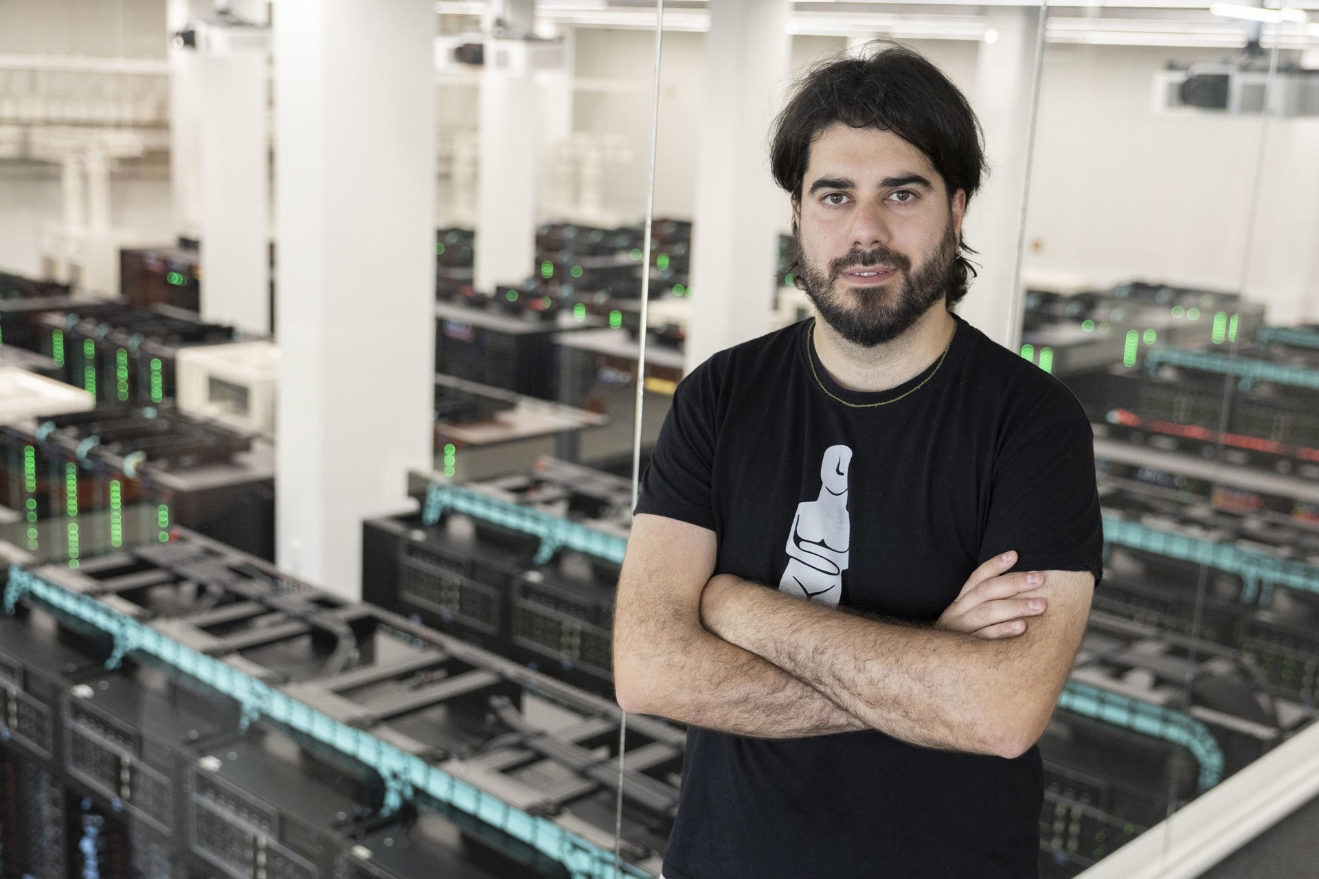 La Fundación BBVA ha premiado al investigador Iban Berganzo (en la imagen) por su labor para desarrollar un conjunto de técnicas para la detección a gran escala de yacimientos arqueológicos, que permiten localizar en muy poco tiempo potenciales emplazamientos en áreas muy extensas y de difícil acceso. EFE/Imagen cedida por la Fundación BBVA
