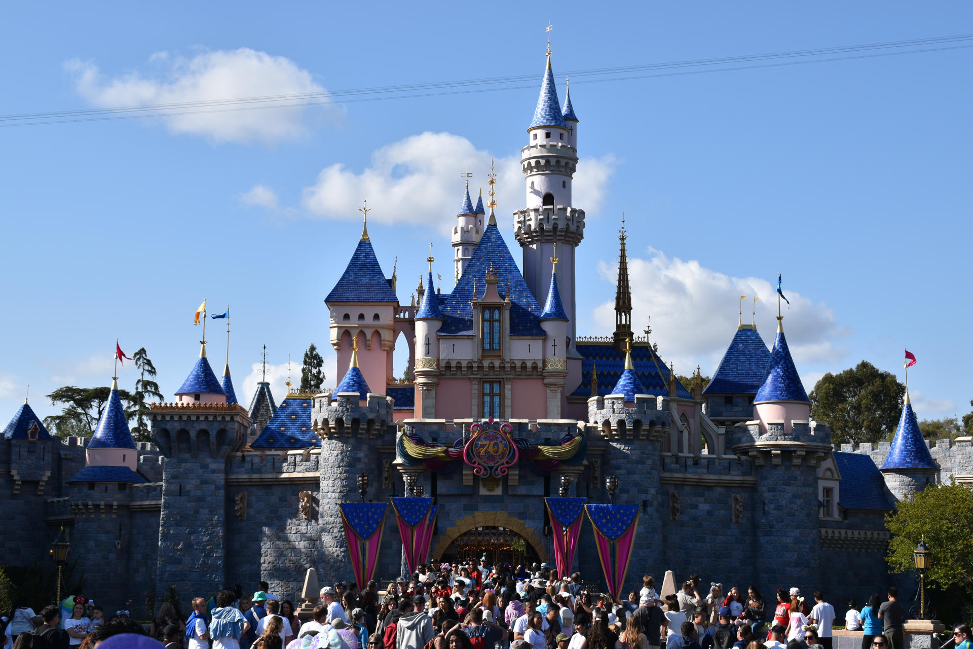 Fotografía de las instalaciones del Disneyland California Adventure Park este 13 de mayo de 2025, en Anaheim (Estados Unidos). EFE/ Mónica Rubalcava