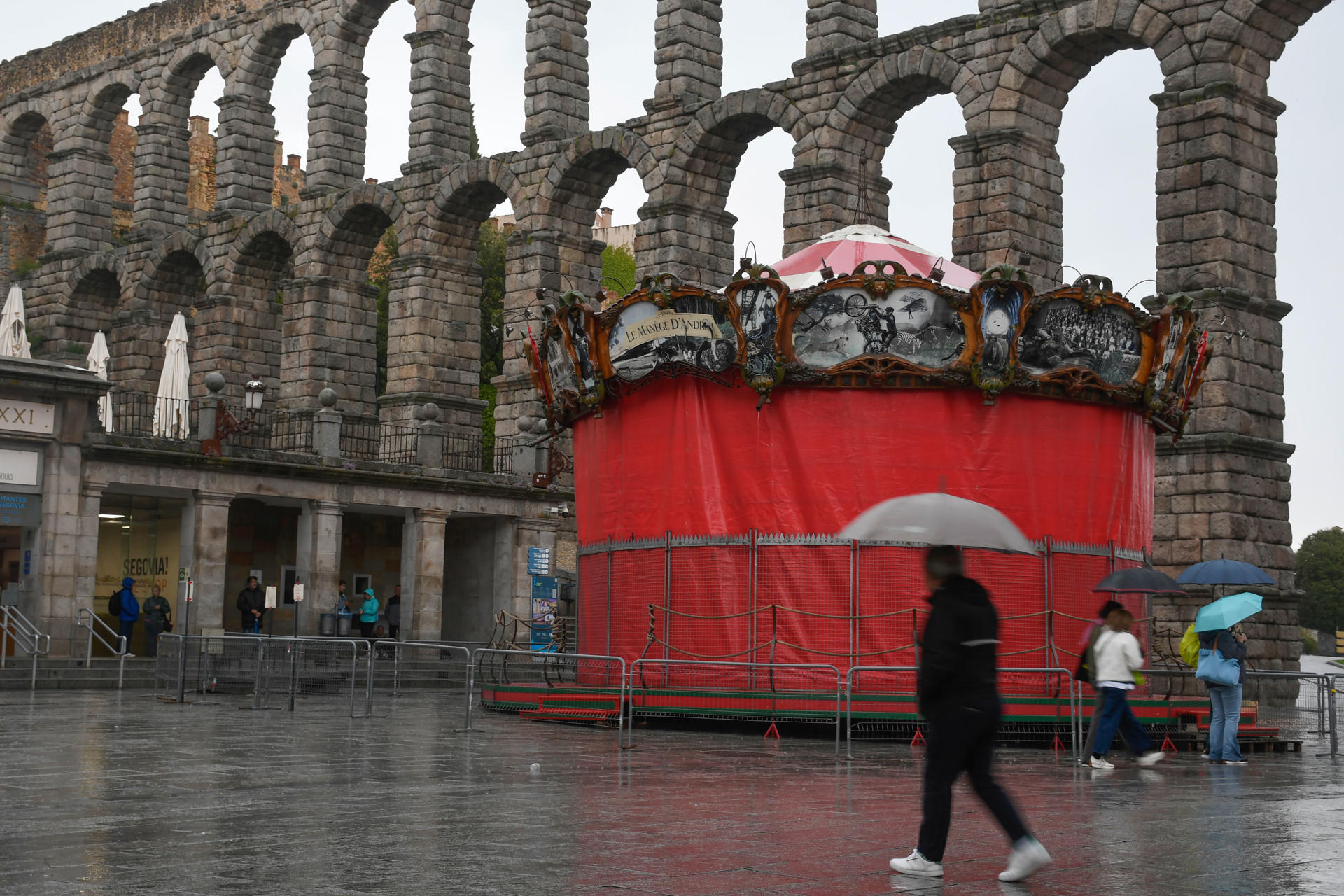 Lluvia este miércoles en Segovia. EFE/ Pablo Martin