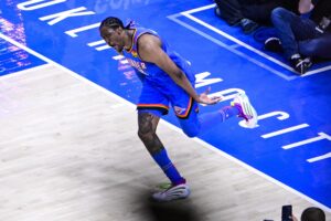 Jalen Williams, de los Oklahoma City Thunder, celebra el triunfo ante los Nuggets. Los Thunder se jugarán un puesto en las Finales de la NBA frente a los Timberwolves. EFE/EPA/GERALD LEONG