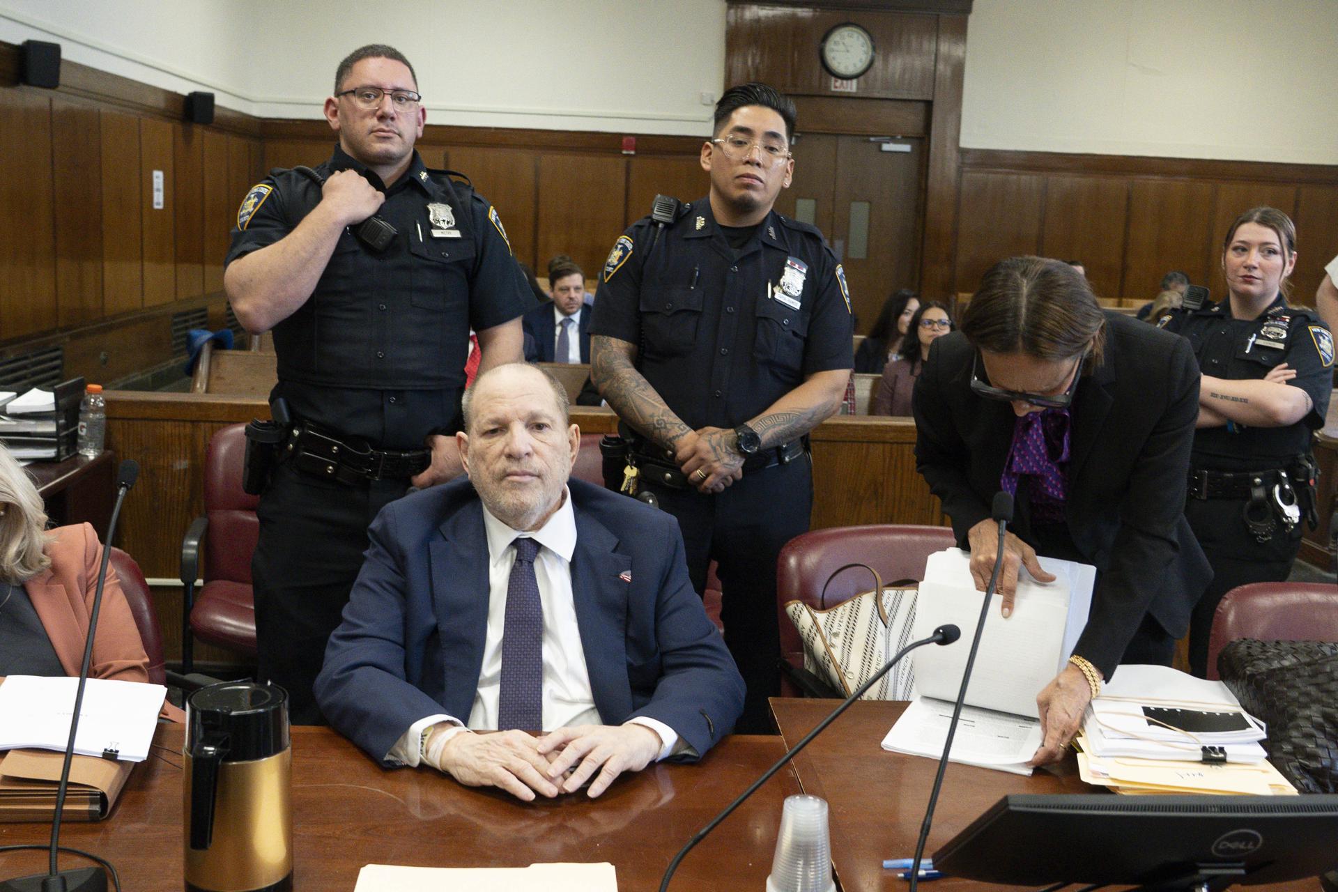 El exproductor de cine Harvey Weinstein comparece para su nuevo juicio en el Tribunal Penal de Manhattan en Nueva York. EFE/EPA/STEVEN HIRSCH / POOL