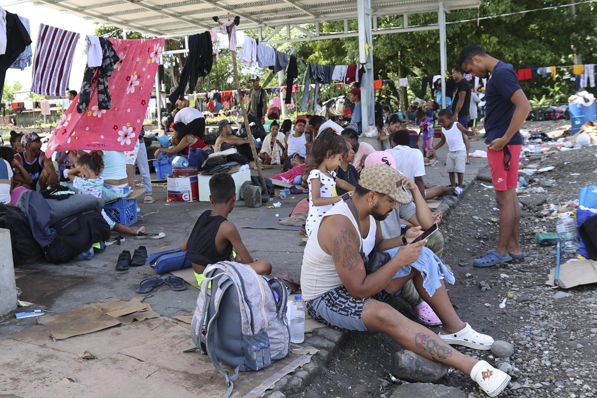 Foto de archivo de migrantes en Paso Canoas (Costa Rica). EFE/Marcelino Rosario.