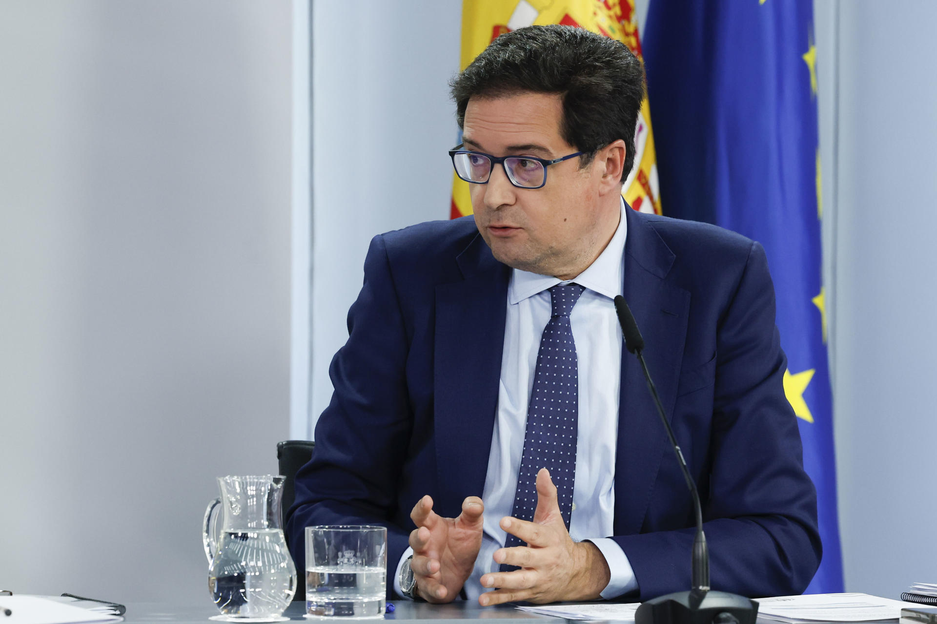 Imagen de archivo del ministro de Transformación Digital, Óscar López. EFE/J.J. Guillén