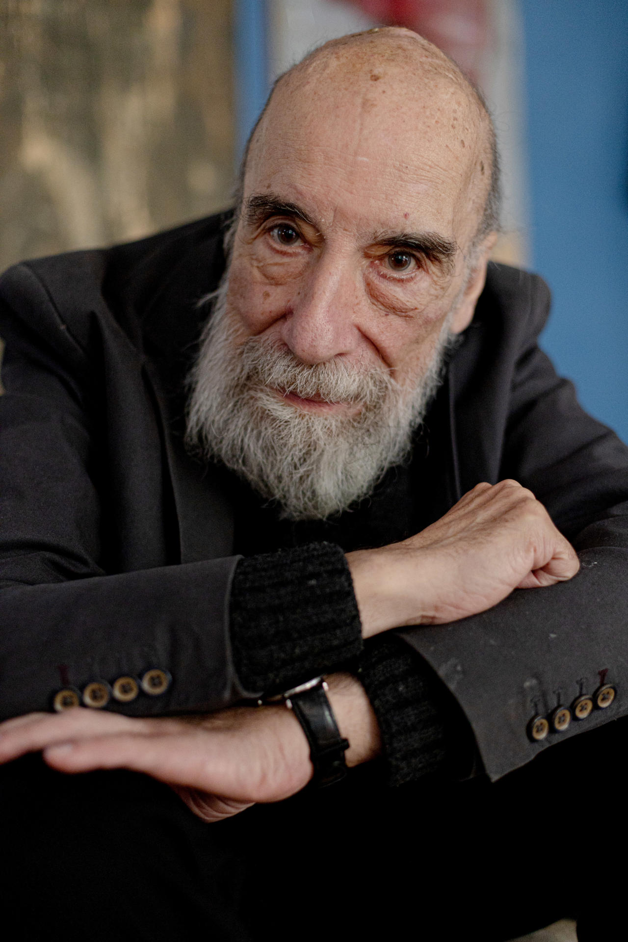 Fotografía del poeta chileno y premio nacional de literatura 2000, Rául Zurita, posando durante una entrevista con EFE en Santiago (Chile). EFE/ Ailen Díaz