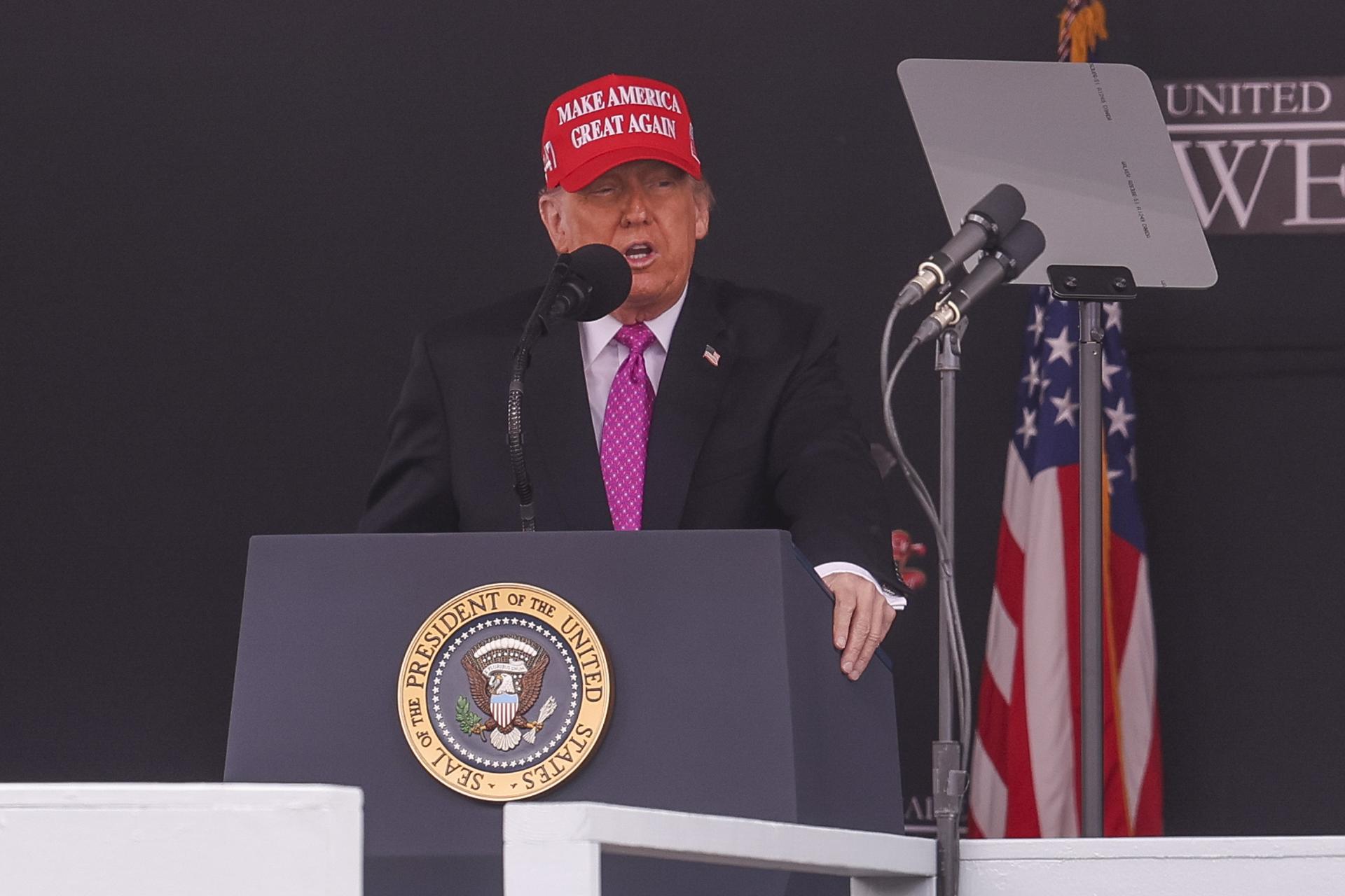 Fotografía de archivo del presidente de EE.UU., Donald Trump. EFE/EPA/SARAH YENESEL