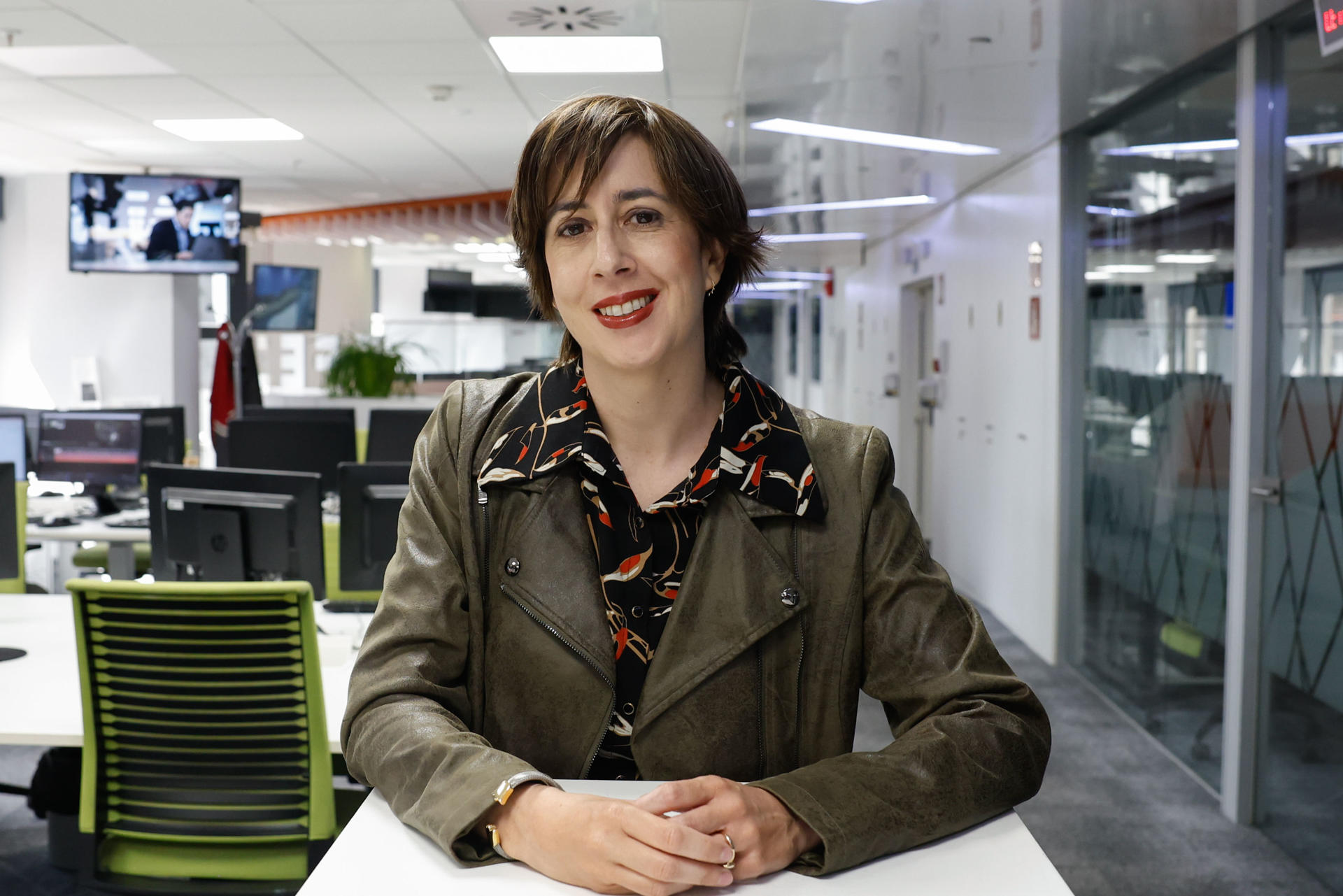 La directora general de Educación Superior y Ciencia de la Organización de Estados Iberoamericanos (OEI), Ana Capilla, en una entrevista con EFE, explica que Europa y Latinoamérica son regiones complementarias en transición energética, una ventaja que la OEI quiere impulsar con el proyecto EnergyTran, que busca tejer redes entre investigadores para avanzar juntos y asegurar que se tienen en cuenta sus impactos sociales y medioambientales. EFE/Ballesteros