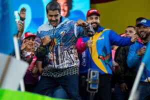 El presidente de Venezuela, Nicolás Maduro, dijo que entregará el proyecto de reforma constitucional en enero próximo cuando comience el periodo 2026-2031 de la Asamblea Nacional (AN, Parlamento). EFE/ Miguel Gutiérrez