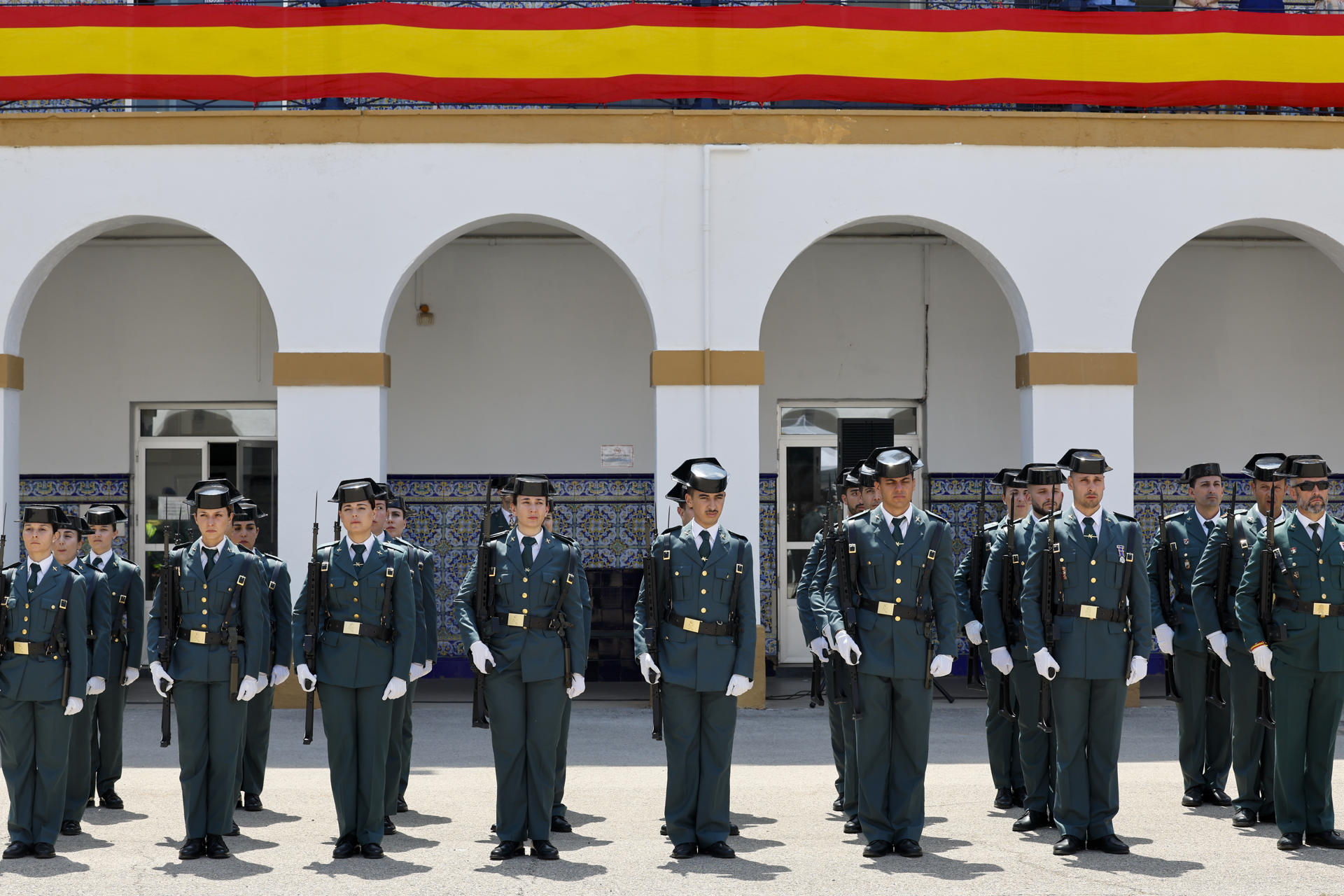 Un momento del acto conmemorativo del 181º aniversario de la fundación de la Guardia Civil celebrado este martes. EFE/Ana Escobar