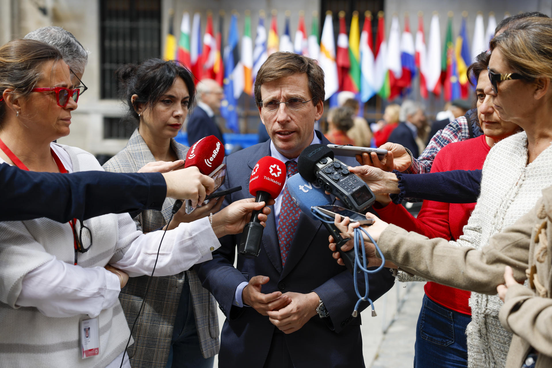 El alcalde de Madrid, José Luis Martínez-Almeida, preside este viernes el acto conmemorativo del Día de Europa.-EFE/ JJ Guillén
