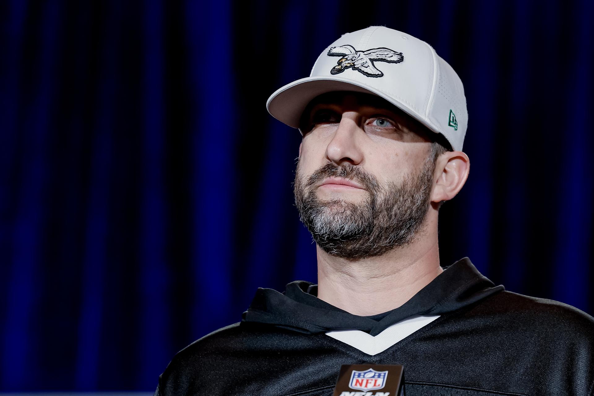 El entrenador Nick Sirianni agranda su leyenda en Philadelphia Eagles, equipo al que llevó el 9 de febrero pasado a la conquista del Super Bowl LIX. EFE/EPA/ERIK S. LESSER