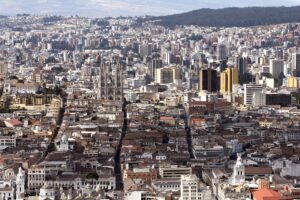 Fotografía de archivo que muestra una panorámica de Quito. EFE/Chema Moya