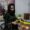 La joven Zahra Ali, de 23 años, es una "innovadora energética" en su país, Afganistán, donde ha creado un sistema único de fabricación de baterías portátiles, limpias y renovables en su casa de Kabul, desafiando las estrictas medidas de los talibanes.EFE/EPA/SAMIULLAH POPAL