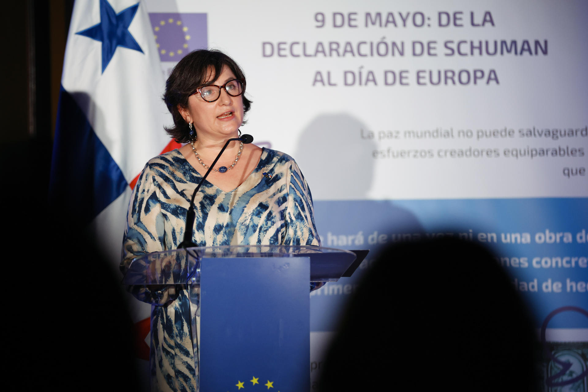 La embajadora de la Unión Europea (UE) en Panamá, Isabela Matusz, habla durante la inauguración de la exposición 'Panamá y Europa: caminos que unen', este jueves en el Palacio de Gobierno en ciudad de Panamá (Panamá). EFE/ Bienvenido Velasco