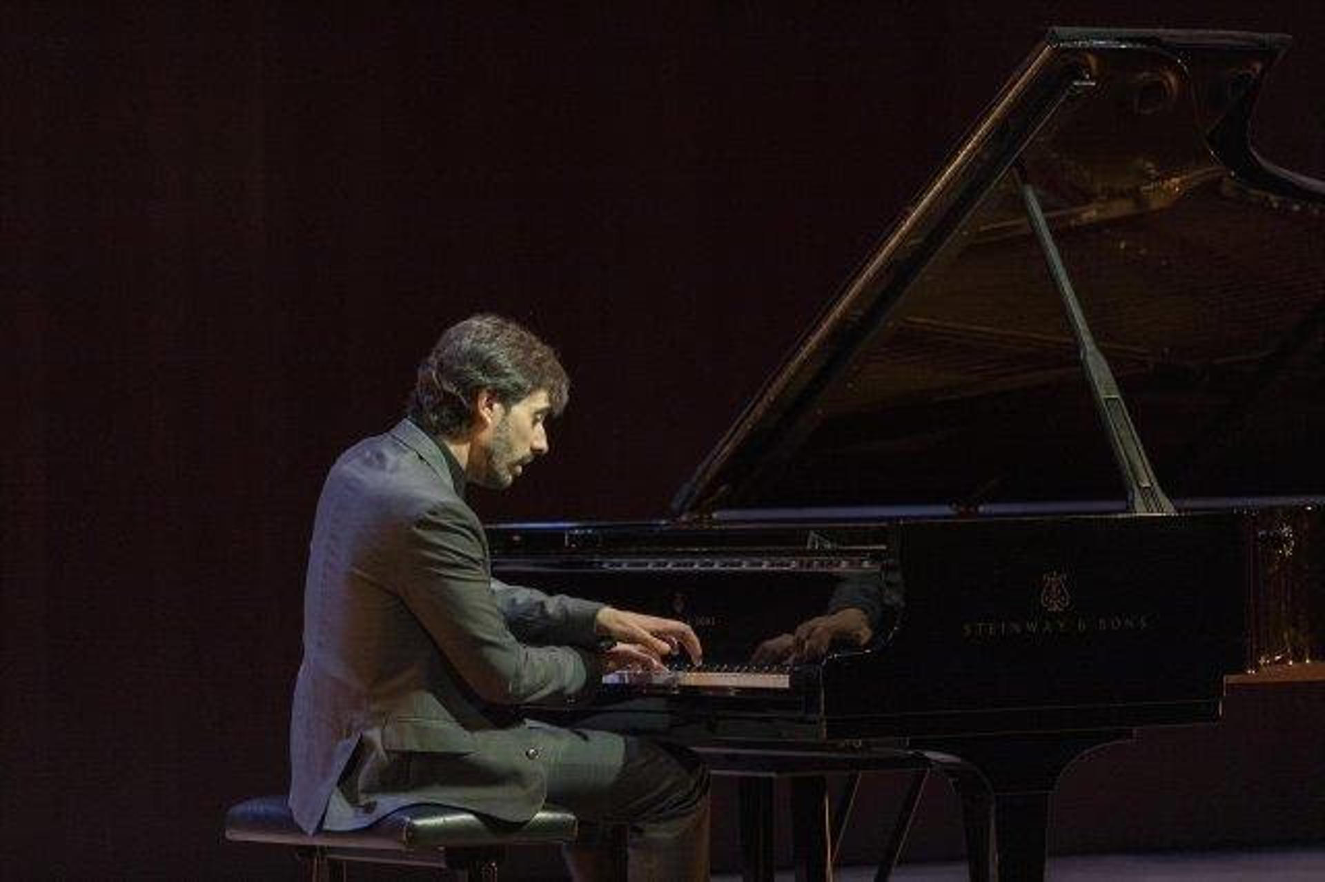 Foto del pianista Iván Martín, acabo de enviar nota. Cedida por el ciclo 'Viena en Madrid'.EFE //SOLO USO EDITORIAL