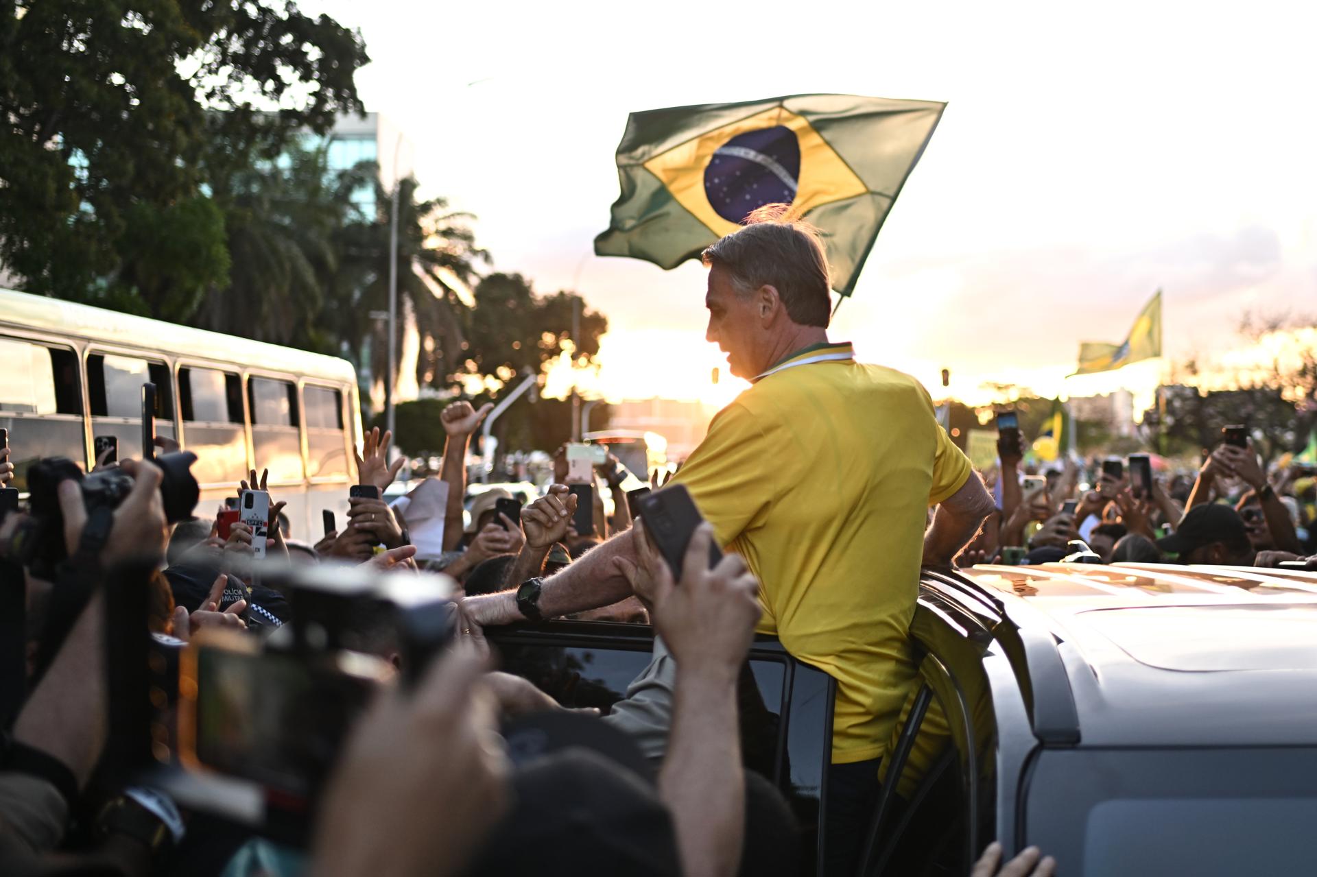 El expresidente de Brasil, Jair Bolsonaro (2019-2022), participa en una protesta este 7 de mayo de 2025 en Brasilia (Brasil). EFE/Andre Borges