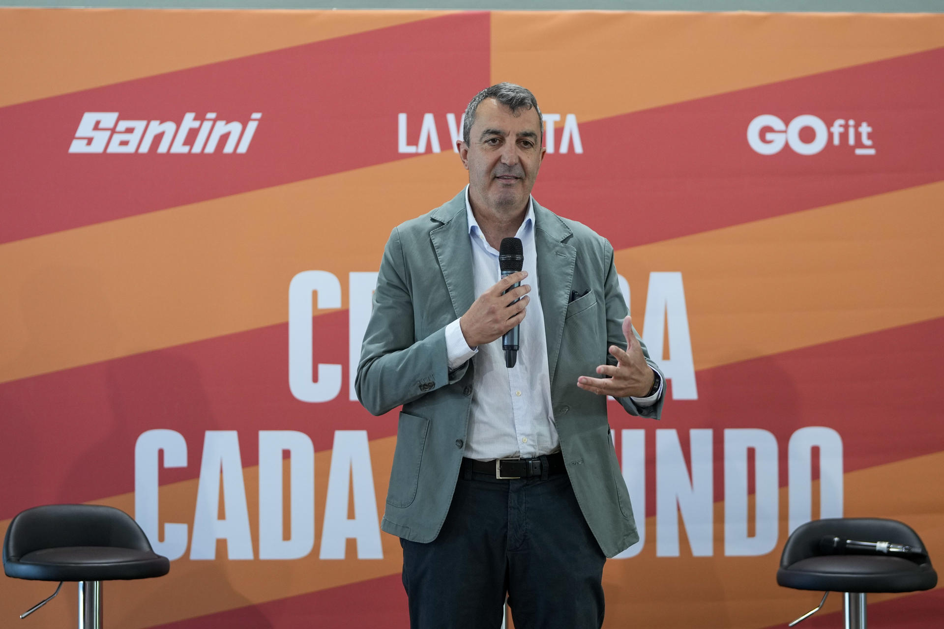 El director de La Vuelta, Javier Guillén, durante la presentación de los maillots de La Vuelta a España 2025, este miércoles, en Madrid. EFE/Borja Sánchez-Trillo