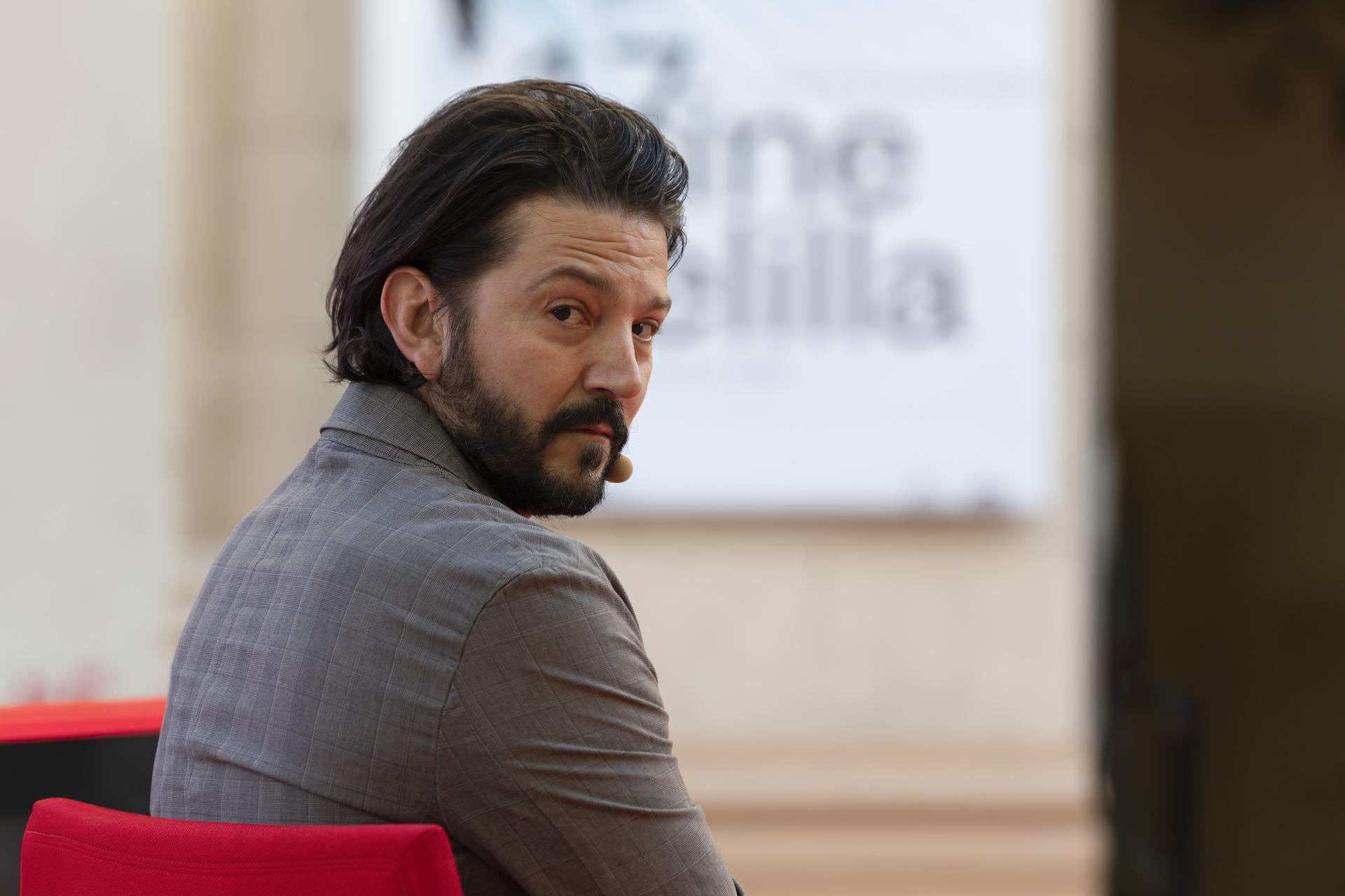 El actor mexicano Diego Luna posa en una entrevista con EFE. EFE/Giner