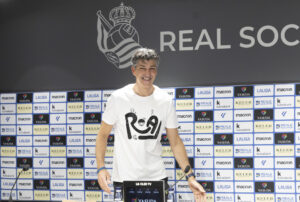 El entrenador de la Real Sociedad, Imanol Alguacil en foto de archivo de Javier Etxezarreta. EFE