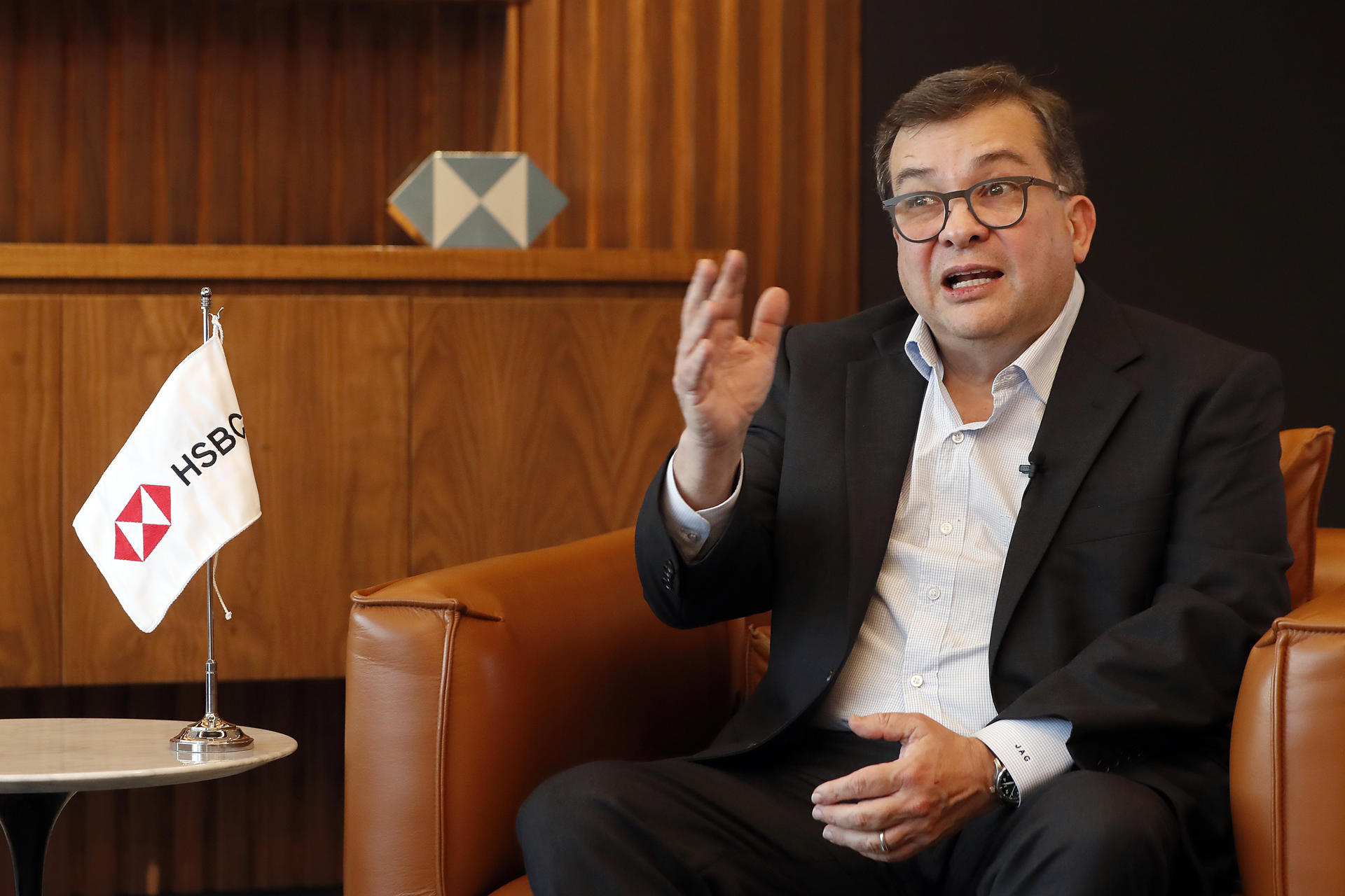 Fotografía del 2 de mayo de 2025 del director general de HSBC, Jorge Arce durante una entrevista en la Ciudad de México (México). EFE/ Mario Guzmán