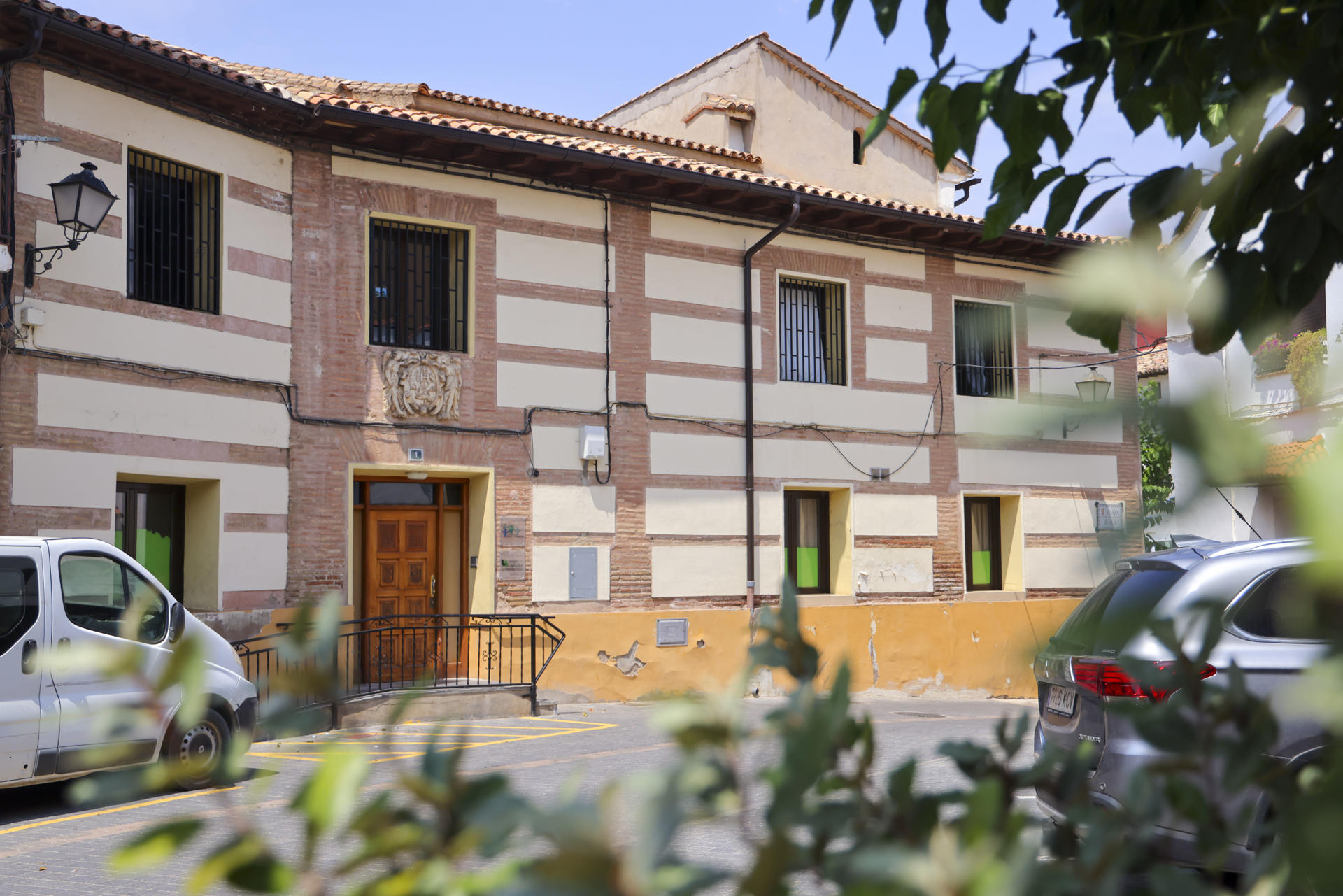 Centro de atención a menores de Ateca (Zaragoza), donde fueron detenidos cinco trabajadores por delitos contra los jóvenes internos. EFE/ Toni Galán