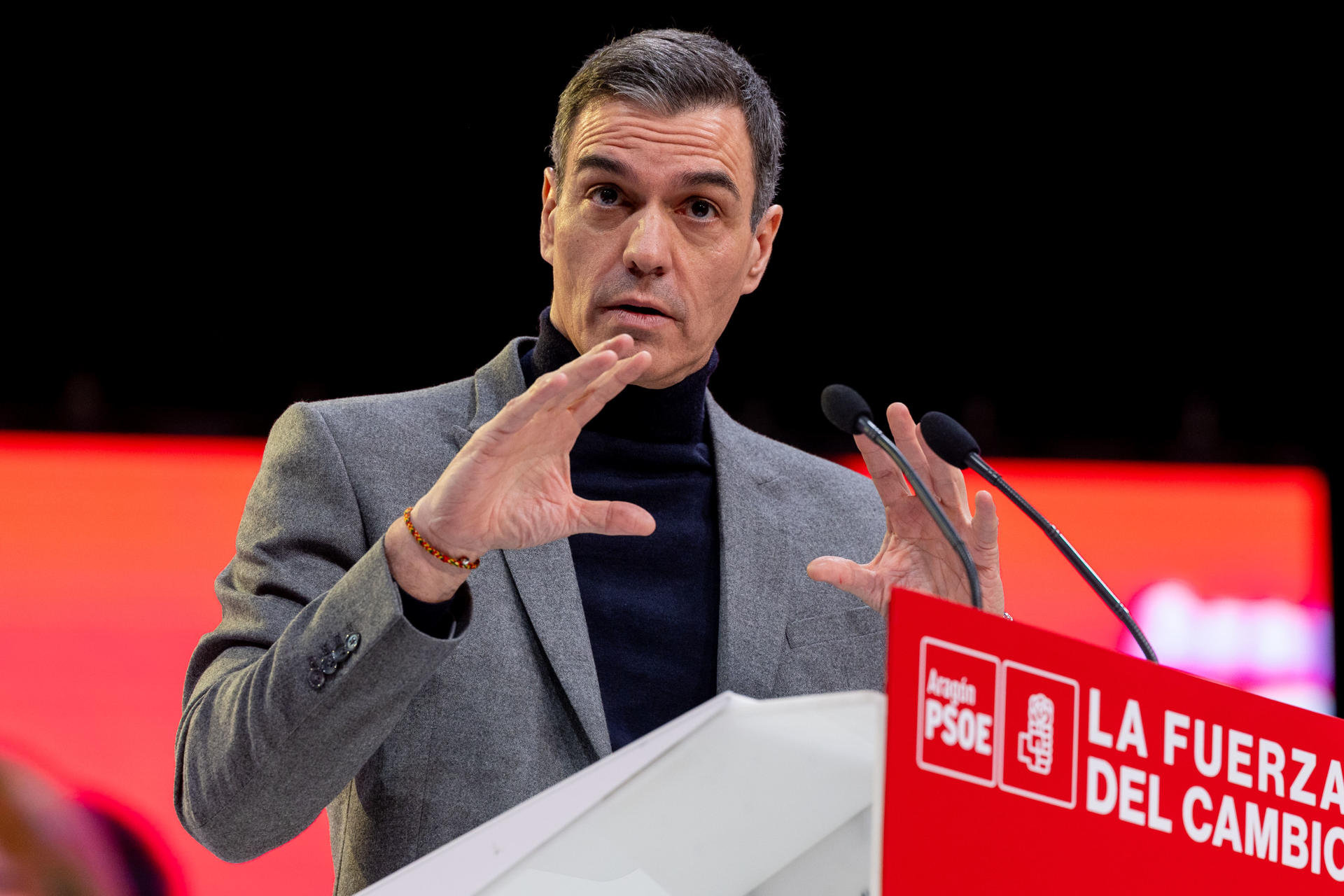 Imagen de archivo (16/03/2025) del secretario general del PSOE y presidente del Gobierno, Pedro Sánchez, en Zaragoza. EFE/ Javier Cebollada