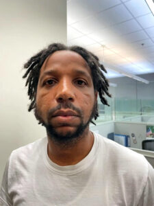 Fotografía cedida por la Fiscalía General de Luisiana donde aparece Sterling Williams, de 33 años y trabajador del Centro de Justicia de la Parroquia de Orleans, quien fue acusado en relación a la fuga carcelaria, considerada la más grande ocurrida en Luisiana, según informó en un comunicado la fiscal general de este estado, Liz Murrill. EFE/Fiscalía General Luisiana