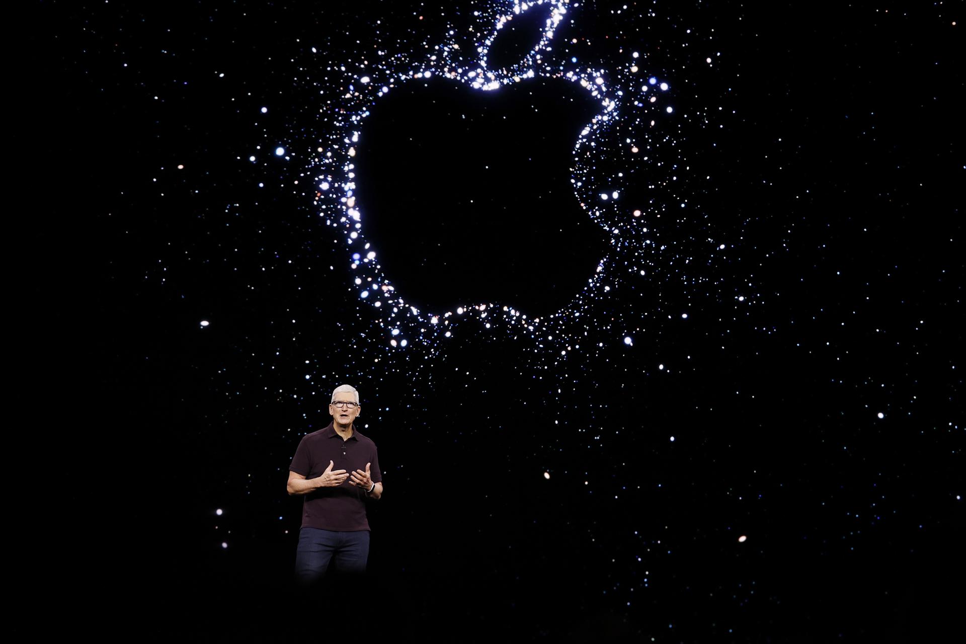Imagen del CEO de Apple, Tim Cook, en un evento de la compañía. (Estados Unidos) EFE/EPA/JOHN G. MABANGLO