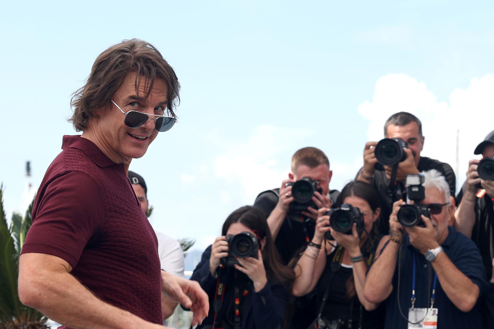 Tom Cruise asiste al photocall de 'Misión: Imposible - Sentencia Mortal' durante el 78º Festival de Cine de Cannes, en Cannes, Francia, el 14 de mayo de 2025. El festival de cine se celebra del 13 al 24 de mayo de 2025. (Cine, Francia) EFE/EPA/MOHAMMED BADRA
```